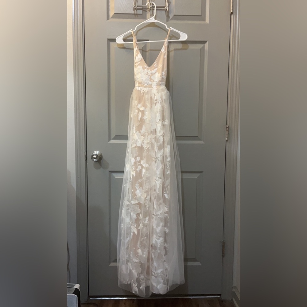 (NWT)Altar'd State Women's Long Dress Size S